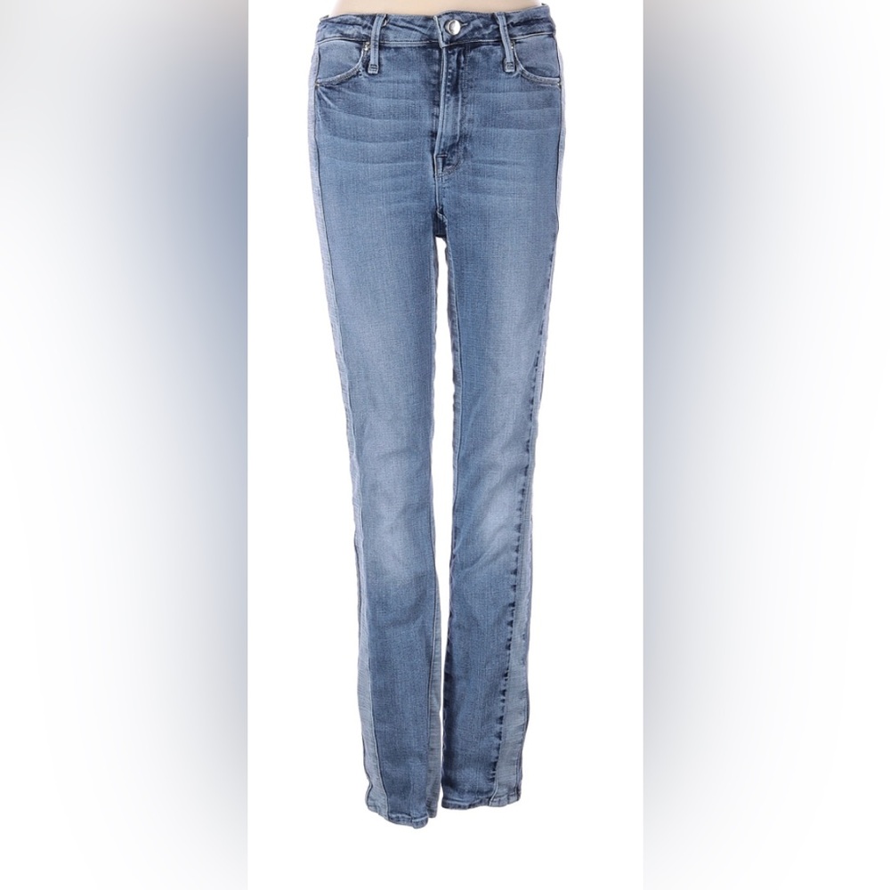Good American size 2/26 Good Waist skinny jeans. MADE IN USA.